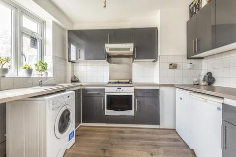 121 Eltham Road, London, SE12 8UG
