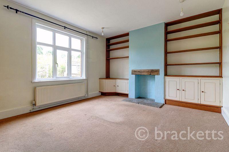 Blackham, Tunbridge Wells 2 bed terraced house £325,000