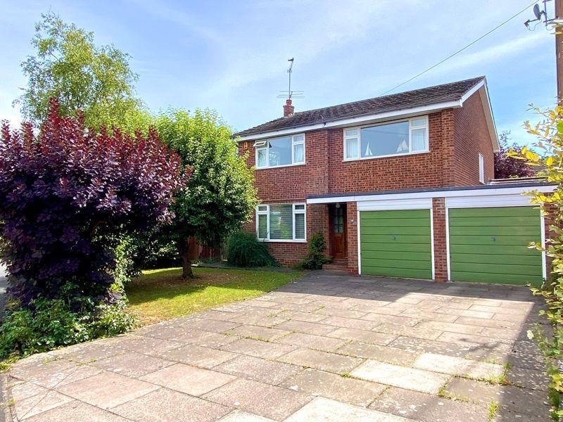 Throckmorton Road, Alcester 4 bed detached house £450,000