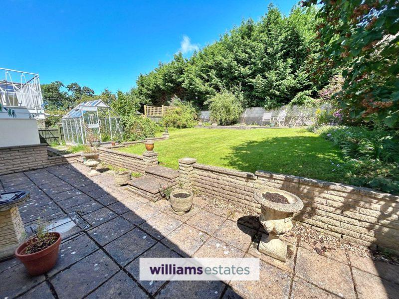 Clwyd Avenue, Dyserth 3 bed detached house £300,000