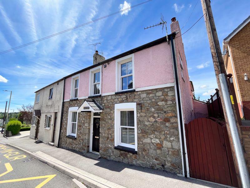 The Old Tavern, 10 Heol Eglwys, PenYFai, Bridgend, CF31 4LY 3 bed