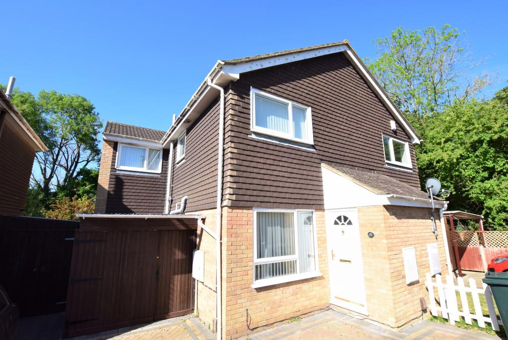 Washford Farm Road, Ashford TN23 5YA 3 bed semidetached house £1,350 pcm (£312 pw)