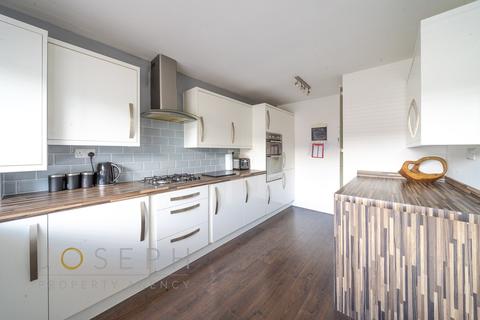 24 Heatherhayes, Ipswich, IP2 9SL
