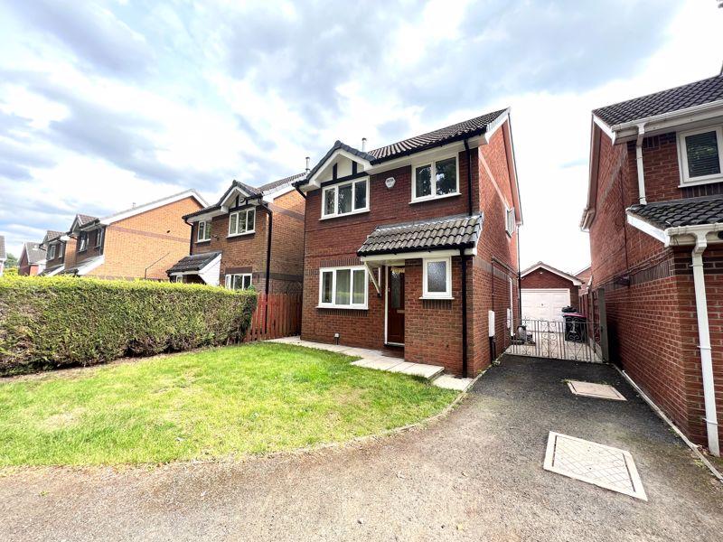 Finstock Close, Manchester 3 bed detached house £1,195 pcm (£276 pw)