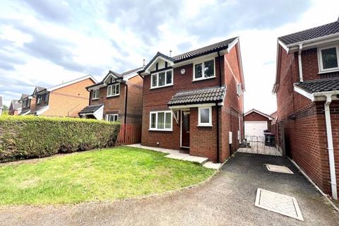 3 bedroom detached house to rent, Finstock Close, Manchester