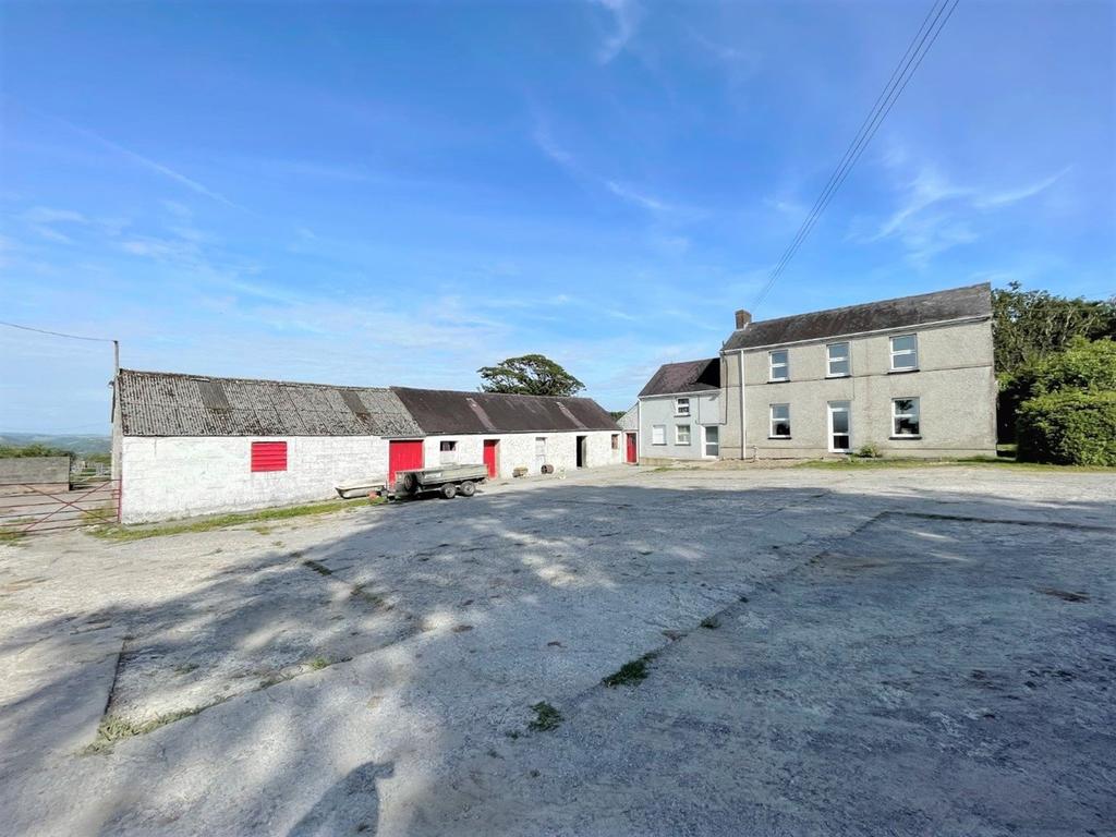 Capel Dewi, Carmarthen, SA32 3 bed detached house for sale £525,000