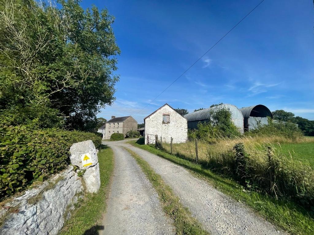 Capel Dewi, Carmarthen, SA32 3 bed property with land for sale £525,000