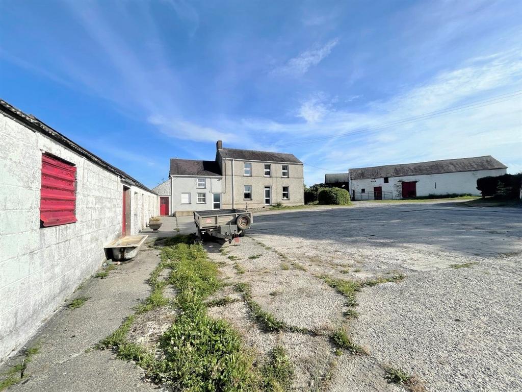 Capel Dewi, Carmarthen, SA32 3 bed property with land for sale £525,000