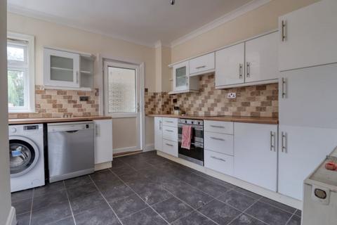 3 bedroom property to rent, North Parade, Scunthorpe