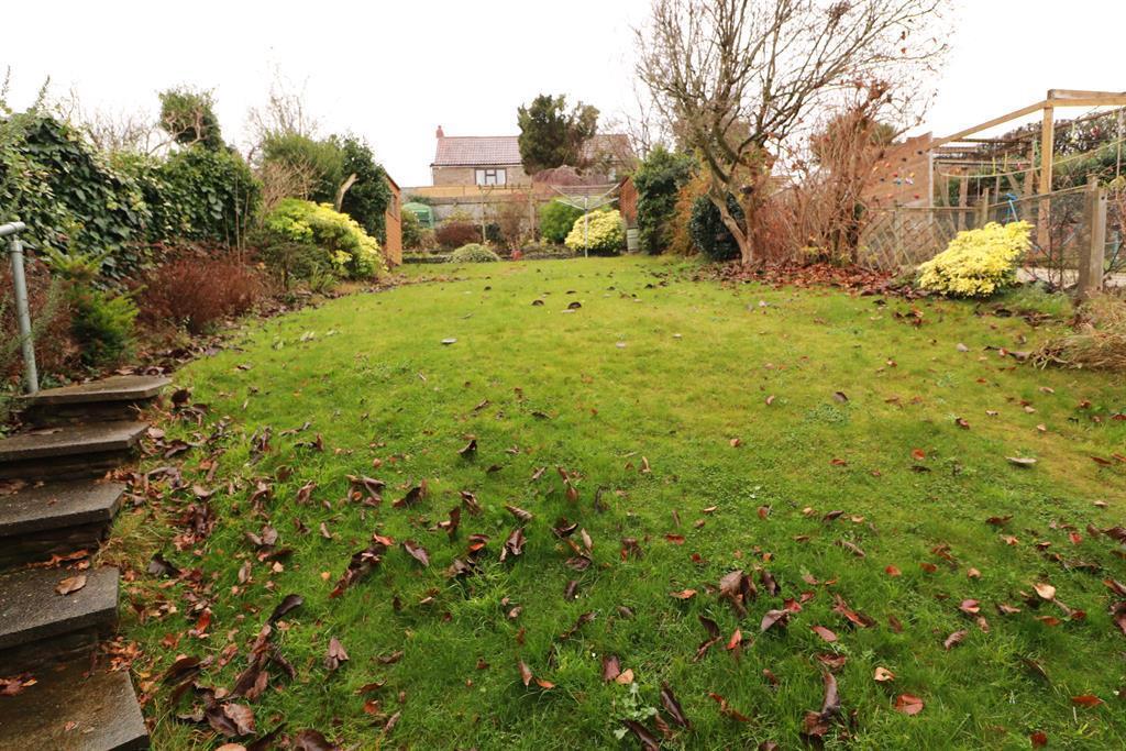 Lower Chapel Lane, Frampton Cotterell, Bristol, BS36 2RQ 3 bed semi