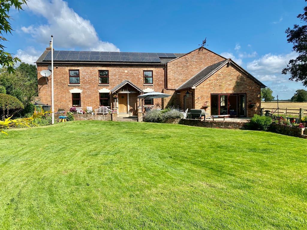 Halmore, Berkeley, GL13 9HJ 6 bed detached house £1,000,000