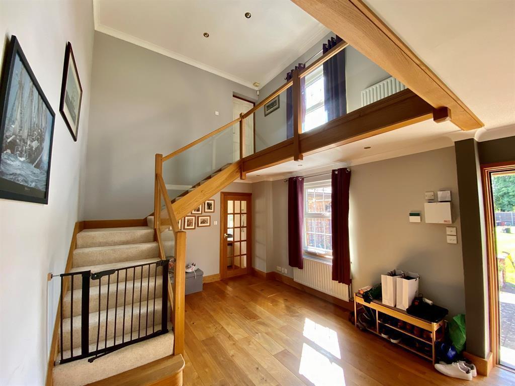 Halmore, Berkeley, GL13 9HJ 6 bed detached house £1,000,000