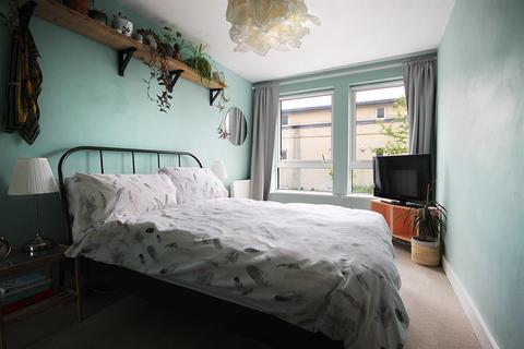 Flat 3, The Azure, 36 Bath Buildings, Bristol, BS6 5QL