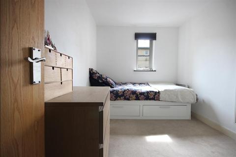 Flat 3, The Azure, 36 Bath Buildings, Bristol, BS6 5QL