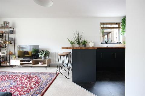 Flat 3, The Azure, 36 Bath Buildings, Bristol, BS6 5QL