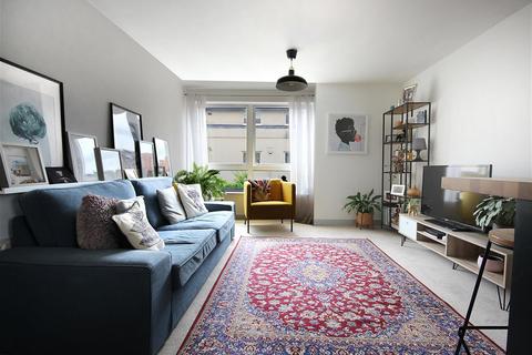 Flat 3, The Azure, 36 Bath Buildings, Bristol, BS6 5QL