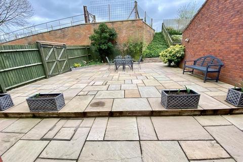 23 Downham View, Dursley, GL11 5GB