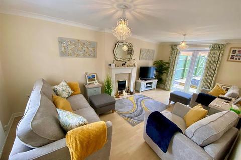 23 Downham View, Dursley, GL11 5GB
