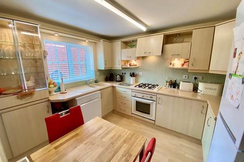 23 Downham View, Dursley, GL11 5GB