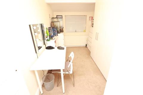 94 Longford, Yate, Bristol, BS37 4JW