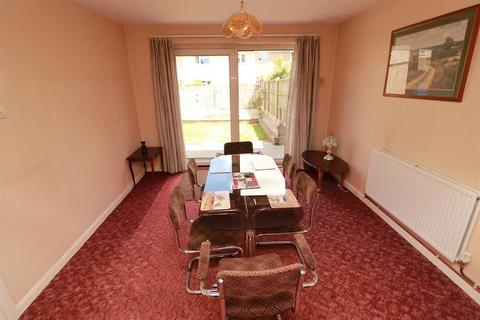 62 Windsor Drive, Yate, Bristol, BS37 5DY