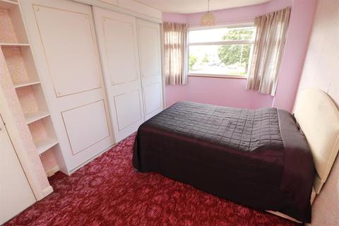 62 Windsor Drive, Yate, Bristol, BS37 5DY