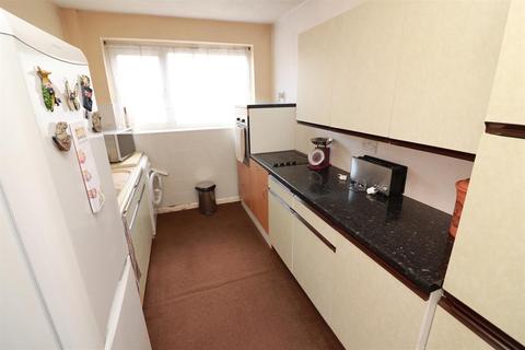 62 Windsor Drive, Yate, Bristol, BS37 5DY