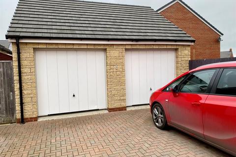 9 Brunel Road, Cam, Dursley, GL11 5DE