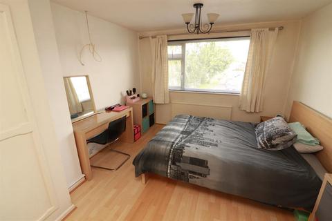 17 Stanshawe Crescent, Yate, Bristol, BS37 4EB