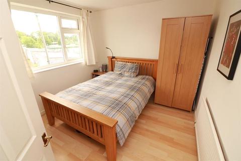 17 Stanshawe Crescent, Yate, Bristol, BS37 4EB