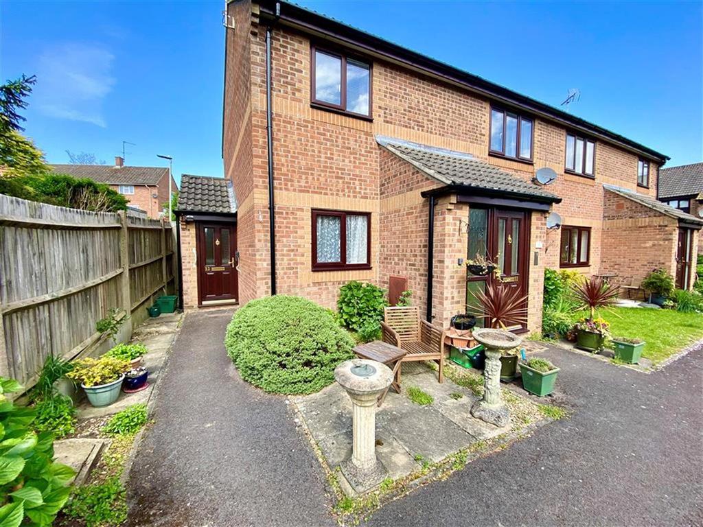 Little Quillet Court, Cam, Dursley... 2 bed retirement property £92,500