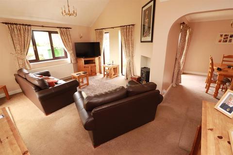 14a Colts Green, Old Sodbury, Bristol, BS37 6LT