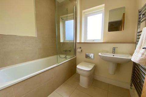7 Budding Way, Dursley, GL11 5BE