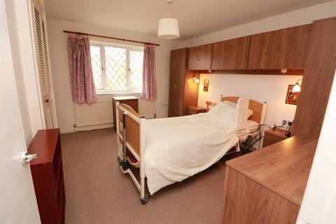 12 The Glen, Yate, Bristol, BS37 5PR