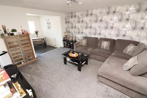 28a Birkdale, Yate, Bristol, BS37 4EX