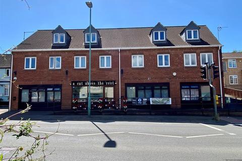 Flat 4, 27 High Street, Cam, Dursley, GL11 5LA