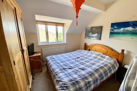Flat 4, 27 High Street, Cam, Dursley, GL11 5LA
