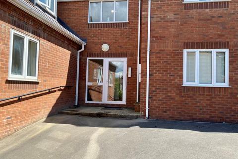 Flat 4, 27 High Street, Cam, Dursley, GL11 5LA