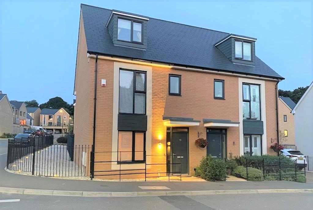 Lister Road, Dursley, GL11 4FB 4 bed semidetached house £390,000