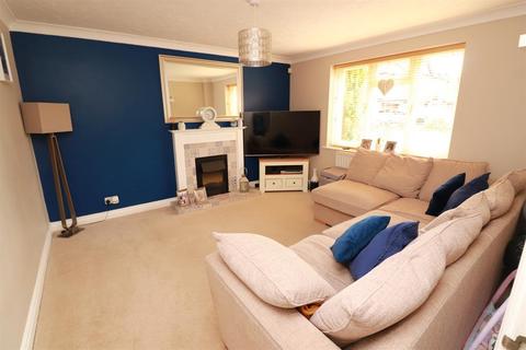 74 Long Croft, Yate, Bristol, BS37 7YW