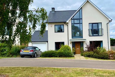 10 Budding Way, Dursley, GL11 5BE