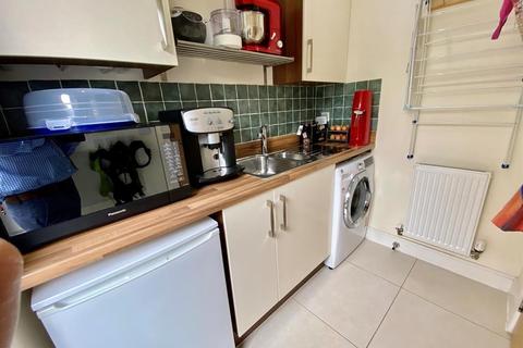 10 Budding Way, Dursley, GL11 5BE