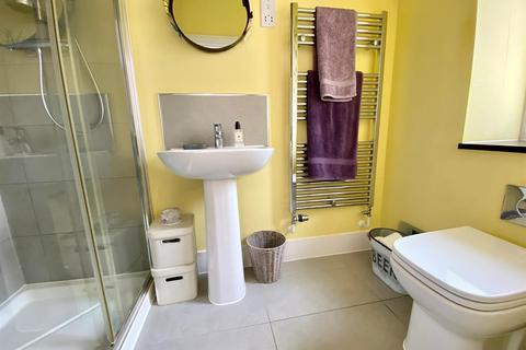 10 Budding Way, Dursley, GL11 5BE