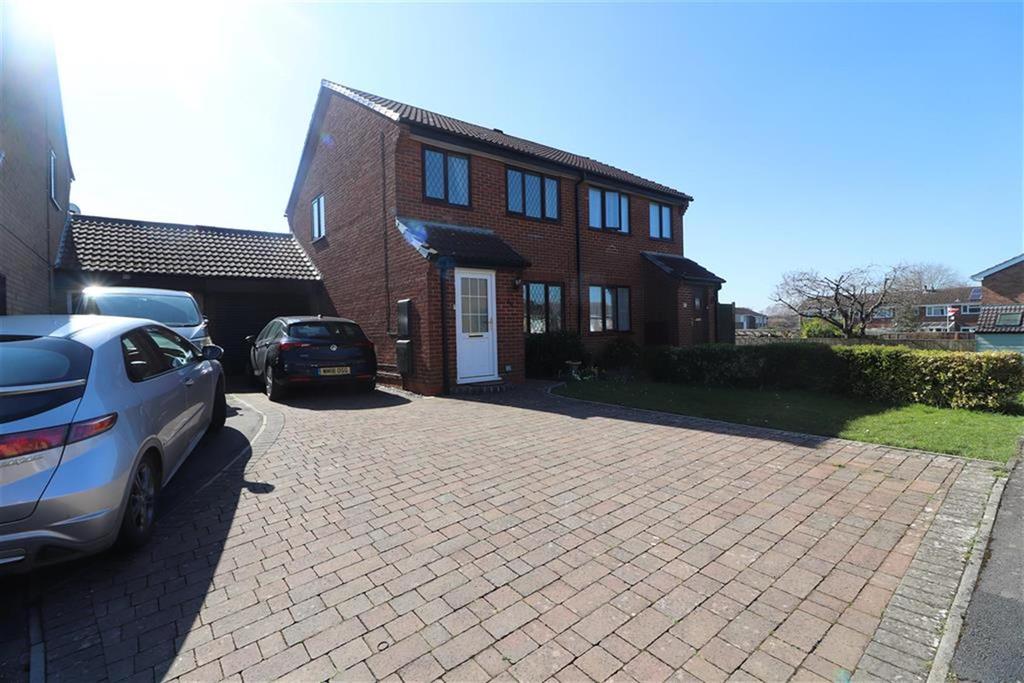 Slimbridge Close, Yate, Bristol, BS37 8XZ 3 bed semidetached house £