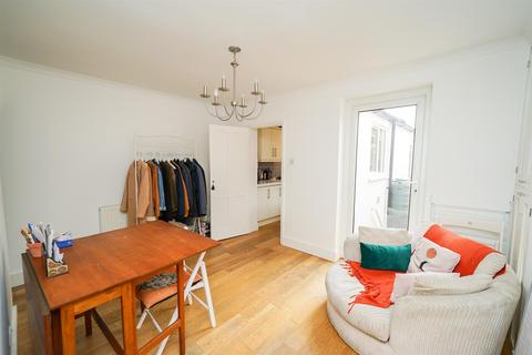 11 Waterloo Road, Leighton Buzzard, LU7 2NR