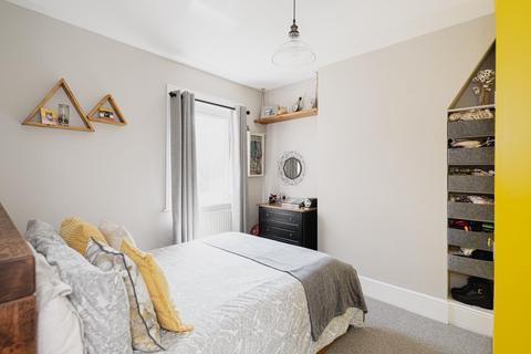 Flat 2, 76 Upper High Street, Epsom, KT17 4RQ