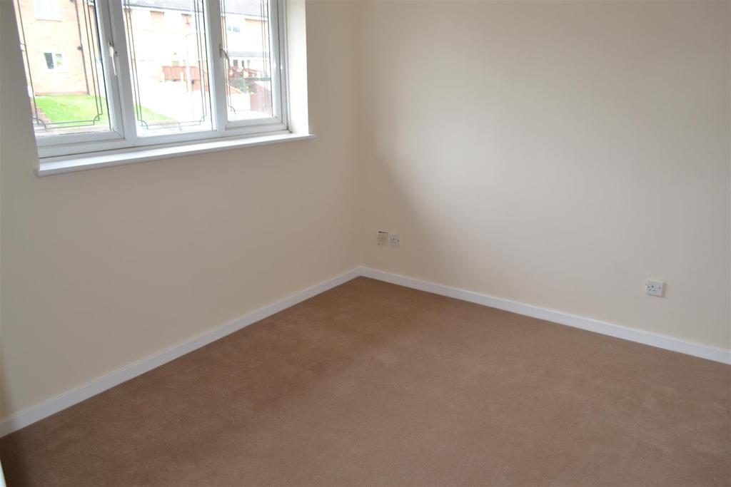 Acorn close, Heath Hayes, Cannock 2 bed house £625 pcm (£144 pw)