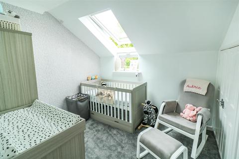 49 Copshall Close, Harlow, CM18 7LJ