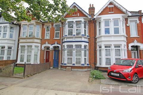 1 bedroom in a house share to rent - Wimborne Road, Southend On Sea