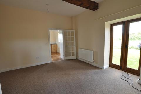 3 bedroom barn conversion to rent - 4 Millend Court, Castle Frome